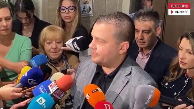 Станислав Балабанов, "Има такъв народ": Асен Василев управлява с Борисов и Пеевски една година