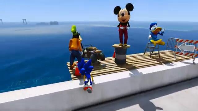 Mickey Mouse VS Sonic Water Ragdoll & Fails in GTA 5 (Funny) #10