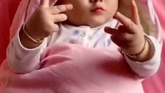 Cute smart baby 😅 #laughmuch #baby #shortsfeed #cute