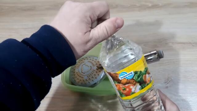 Как да почистим слушалката на душа от варовик или ръждиви налепи - с оцет