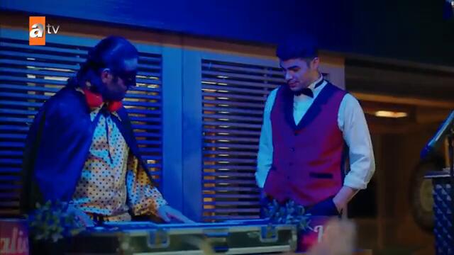 Kolejlilerin olaylı kostüm partisi - Kardeşlerim 27. Bölüm