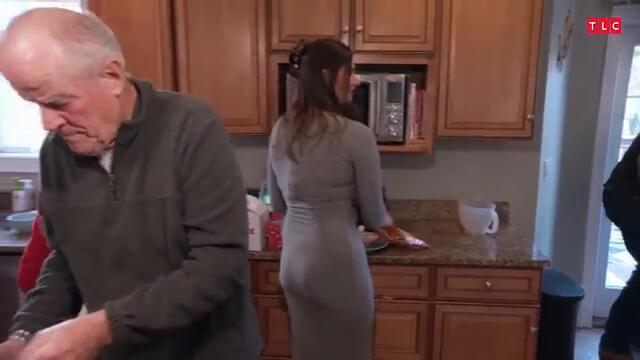 Защо претърсваш моите неща? | Обичам мамино синче