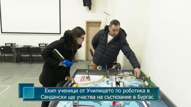 Екип ученици от Училището по роботика в Сандански ще участва на състезание в Бургас