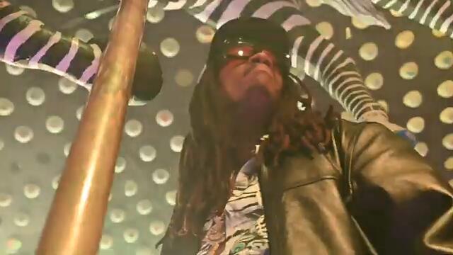 Wiz Khalifa - Roll It Up Freestyle [Official Music Video]