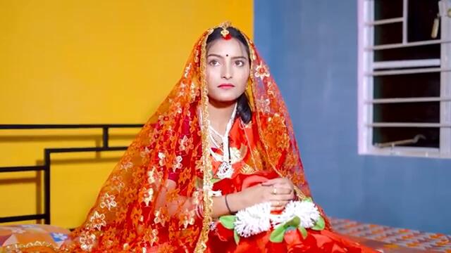 "Meri Baahon Mein Aakar 💞🎶 | Official Music Video 2024 | Romantic Live Performance"
