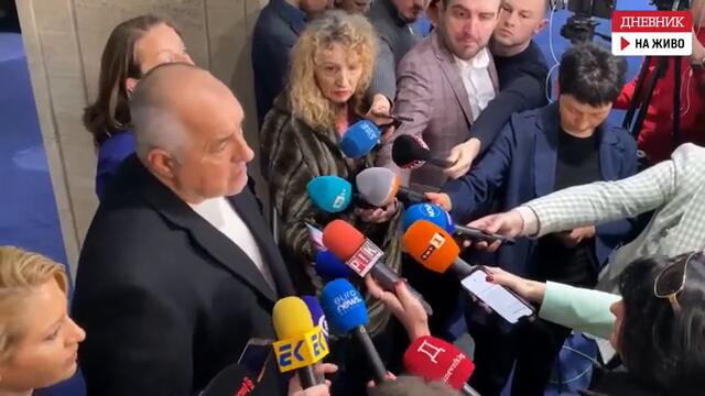 Борисов обяви, че за да се направи бюджета ще се вземат 17 млрд. лв. нов дълг и обвини Асен Василев