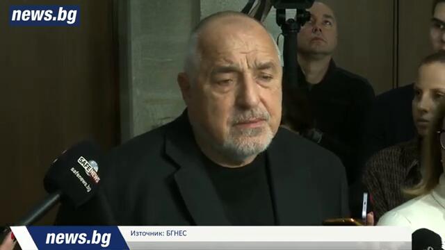 Борисов търпи ГЕРБ да е дойна крава - всички искали постове