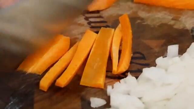 Самый ВКУСНЫЙ рецепт СОЛЯНКИ для вашей семьи, цыганка готовит.