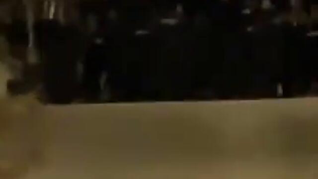 Симпатизанти на Величие се изсипаха пред дома на Бойко Борисов в Банкя с Ивелин Михайлов