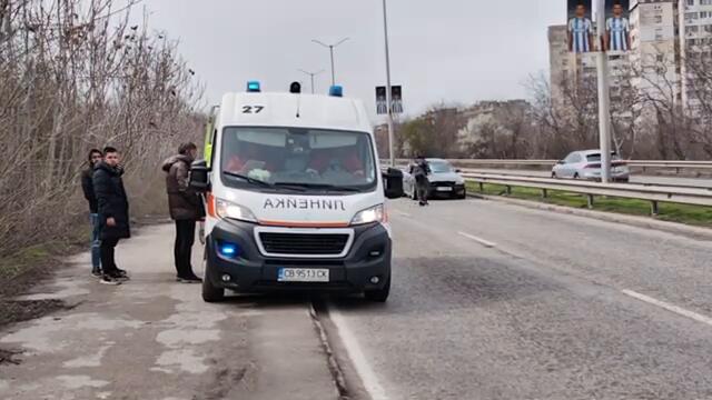 БМВ и камион се удариха на бул.“България“, има един пострадал /ВИДЕО/