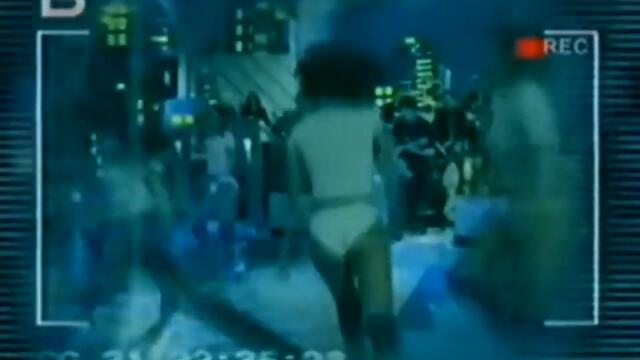 t A T u   Я сошла с ума Нас не догонят Live Slavi's Show 2002   Nas Ne Dogonyat  Not Gonna Get Us