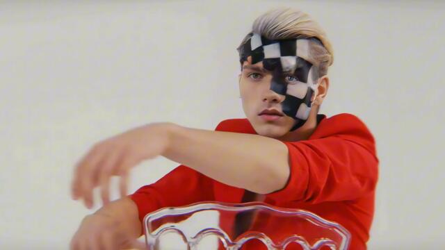 Кайло feat. Анна Дамеран - Локали _ Official Video 2025