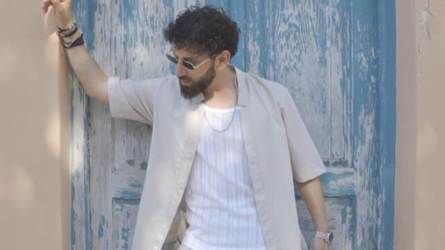 Αντώνης Τρίκκης – Είμαι Για Μένα  Official Music Video (HD)