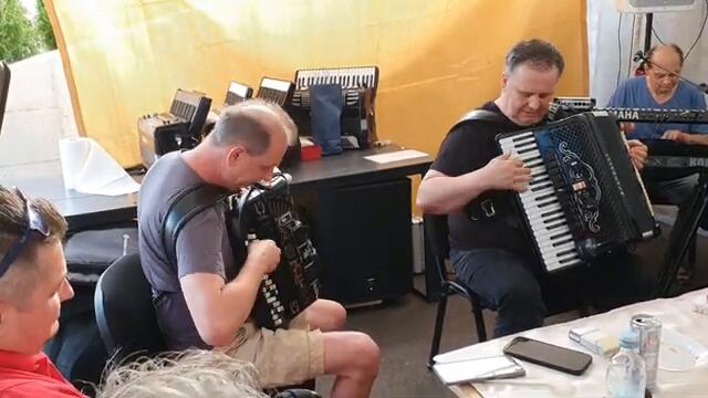 Muhamed Sehic-Hamic i  Elvedin Elo Muhić - Dva kuma u duelu uz pratnju Jasmina Šiljdedića