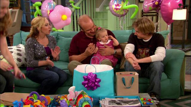 Късмет Чарли - Чарли става на 1 годинка (Сезон 1 Епизод 8) (БГ Аудио)