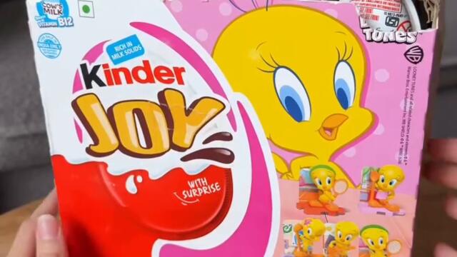 Kinder Joy Looney Tunes Unboxing 2026