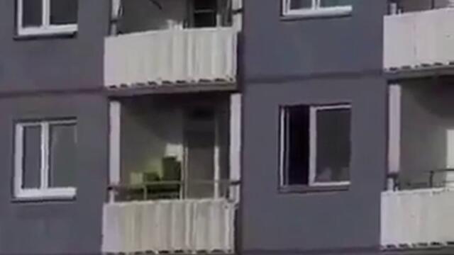 бягство на африканец емигрант-крадец към Св.Петър от местопрестъплението
