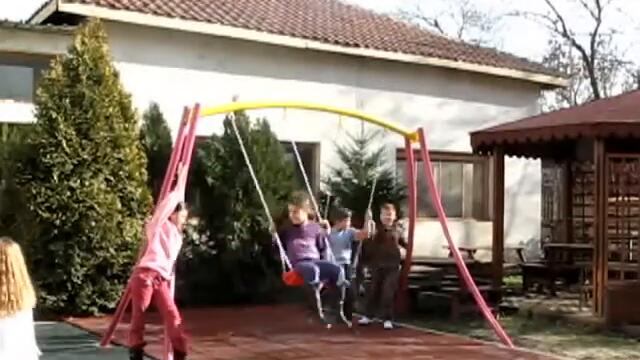 Children swing Impresia